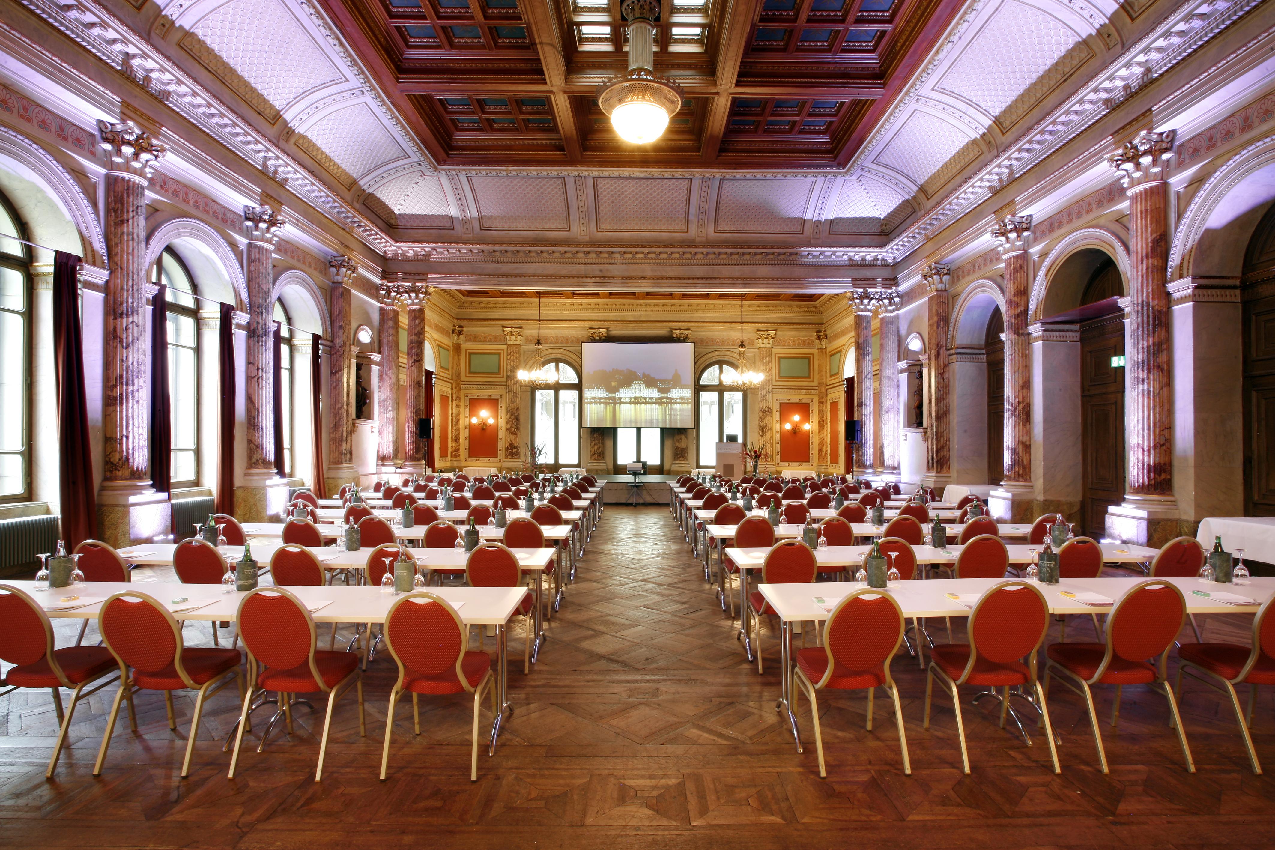 Hotel Schweizerhof Luzern Ngoại thất bức ảnh The main conference hall